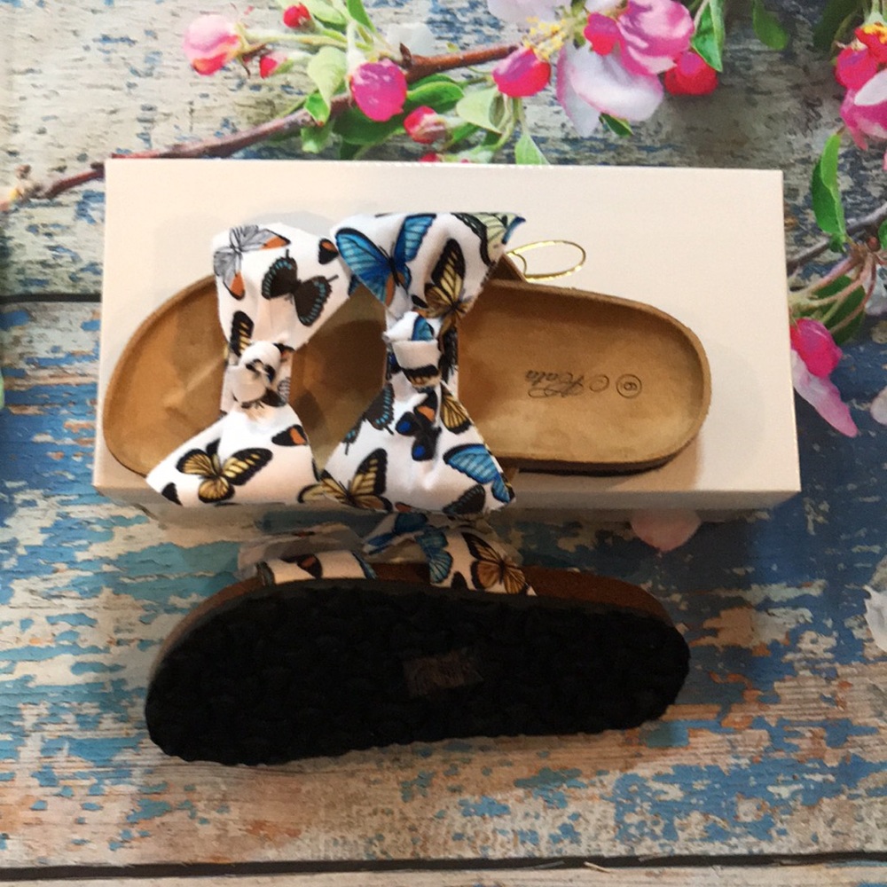New Butterfly Bow Sandals - Picture 4 of 14